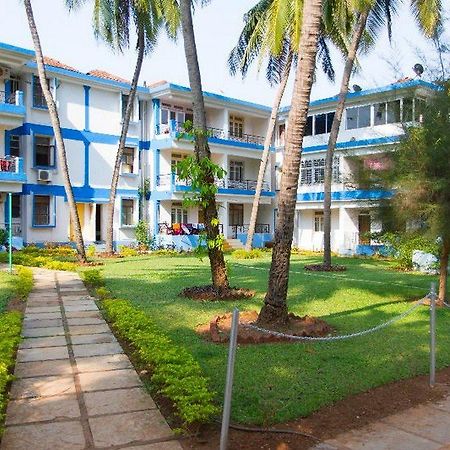 Dona Alcina Resorts Candolim Exterior foto