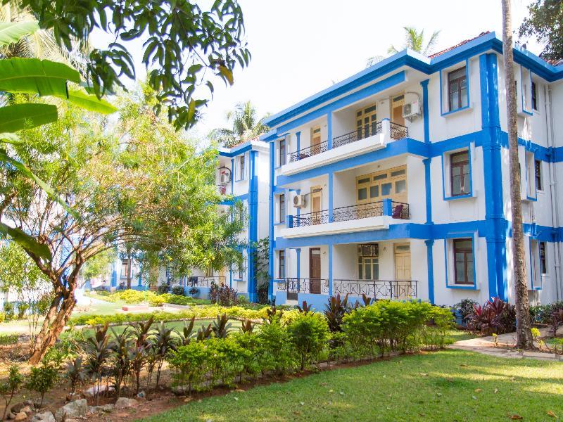 Dona Alcina Resorts Candolim Exterior foto