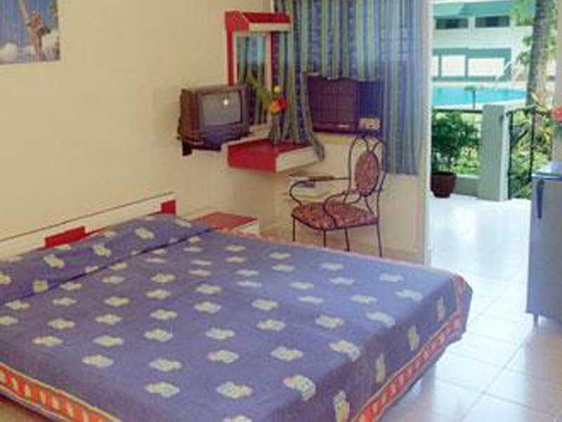 Dona Alcina Resorts Candolim Exterior foto
