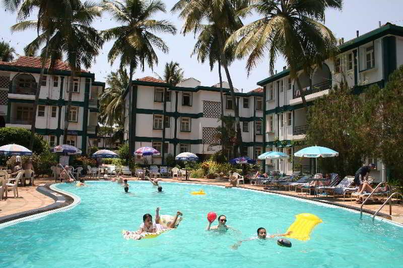 Dona Alcina Resorts Candolim Exterior foto